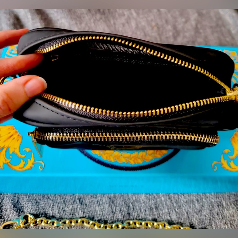 Versace
La Medusa crossbody bag
Never worn - Picture 5 of 8